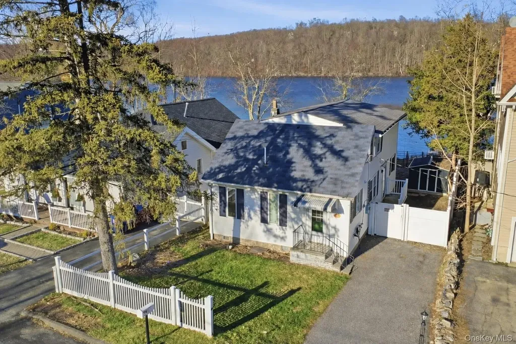 203 Lake Shore Drive Mahopac NY 10541