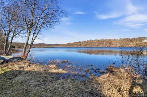 203 Lake Shore Drive Mahopac NY 10541