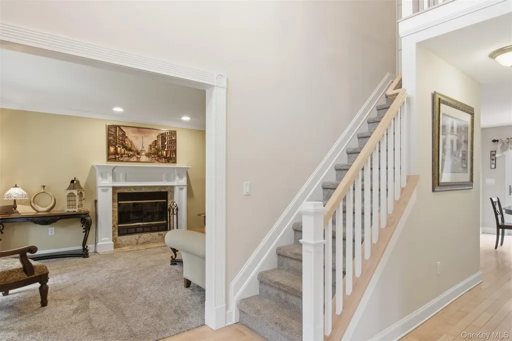 187 Natures Lane Miller Place NY 11764
