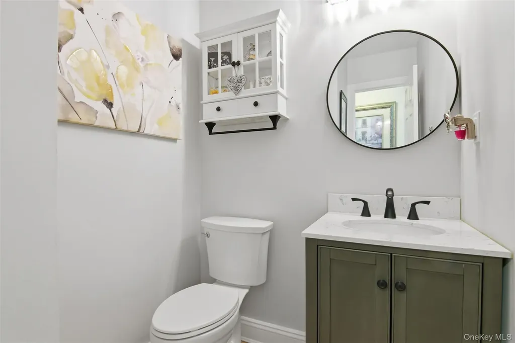 187 Natures Lane Miller Place NY 11764