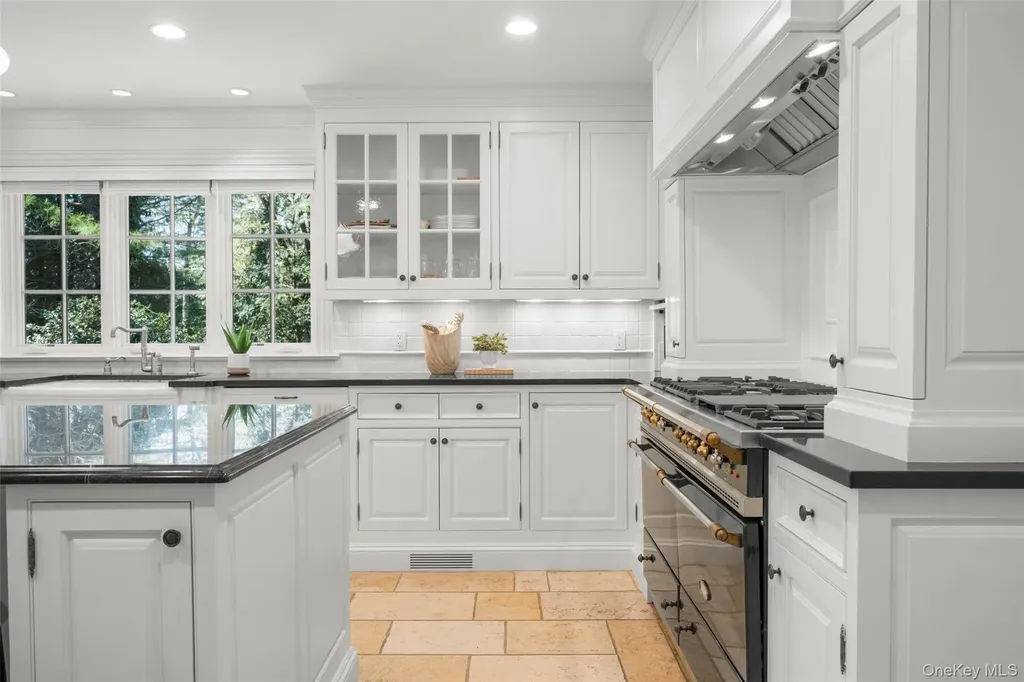 20 Oxford Road Scarsdale NY 10583