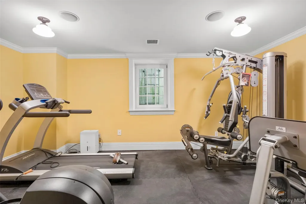 20 Oxford Road Scarsdale NY 10583
