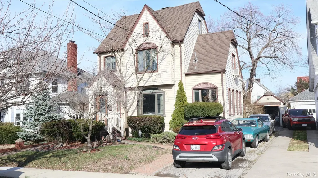 33-35 150th Place Flushing NY 11354