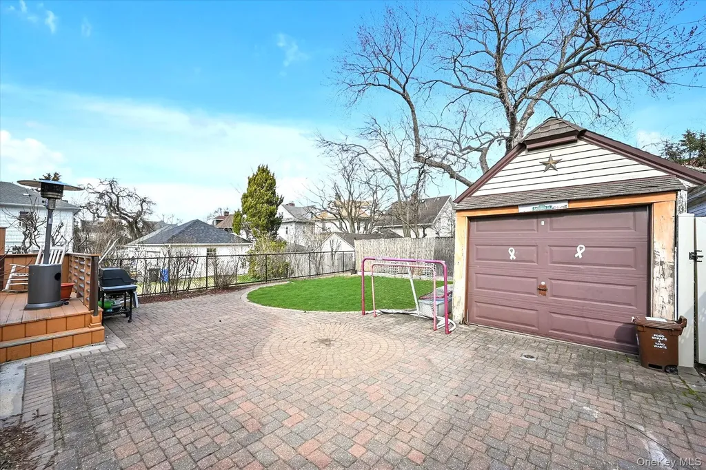 33-35 150th Place Flushing NY 11354