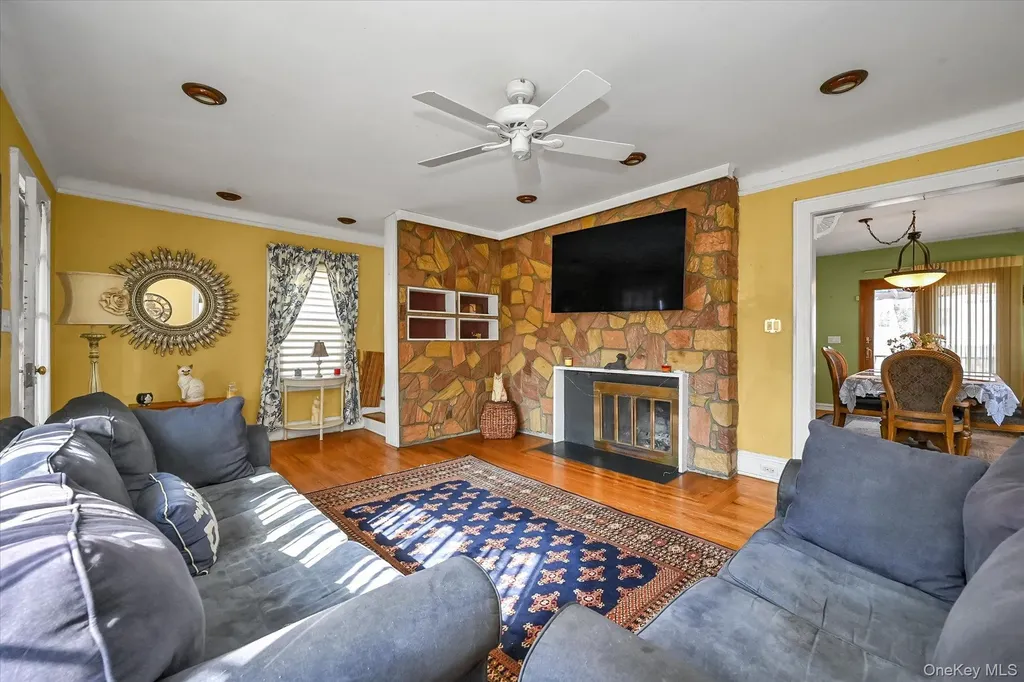 33-35 150th Place Flushing NY 11354