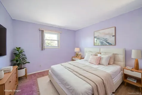 18 Wendorf Court North Babylon NY 11703