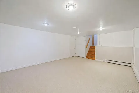 18 Wendorf Court North Babylon NY 11703