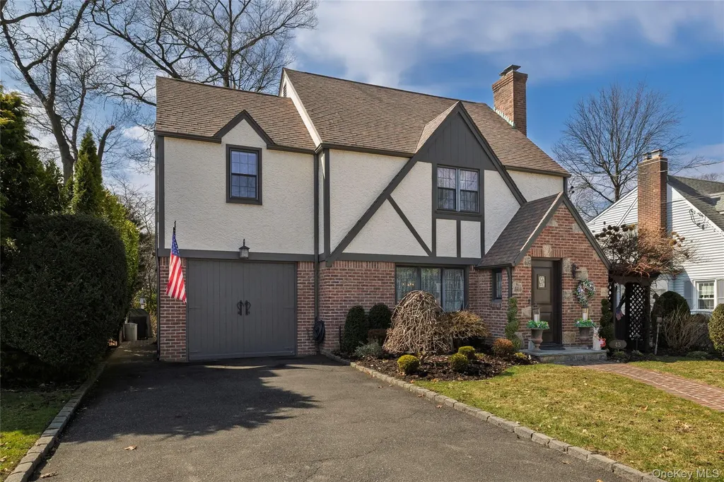 43 Webster Street Malverne NY 11565