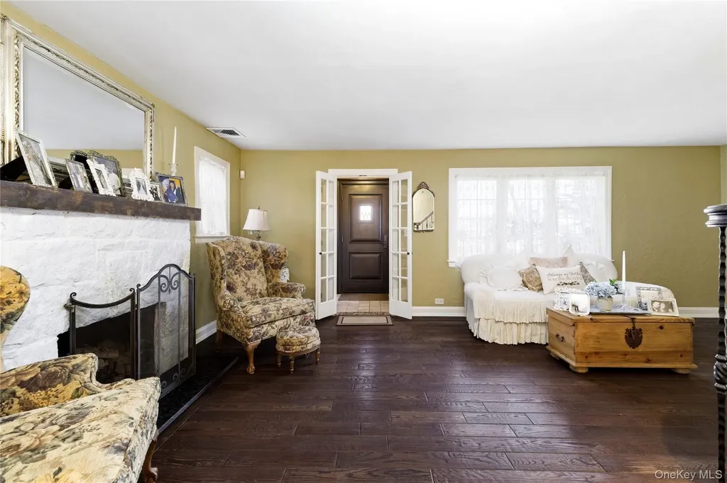 43 Webster Street Malverne NY 11565