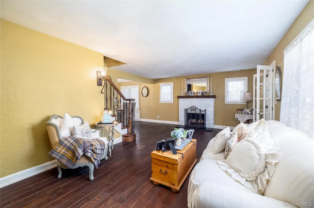 43 Webster Street Malverne NY 11565