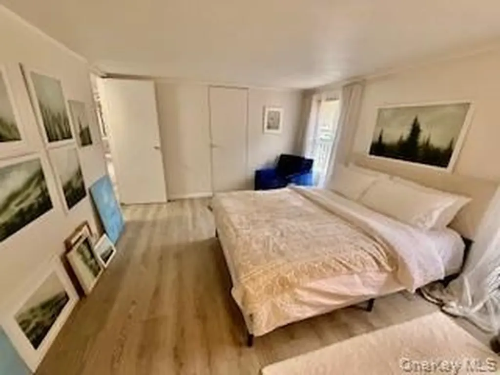 30 Soho Circle Fallsburg NY 12759