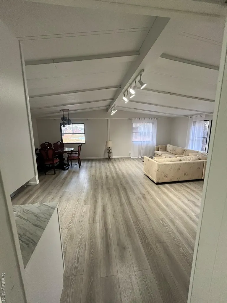 30 Soho Circle Fallsburg NY 12759