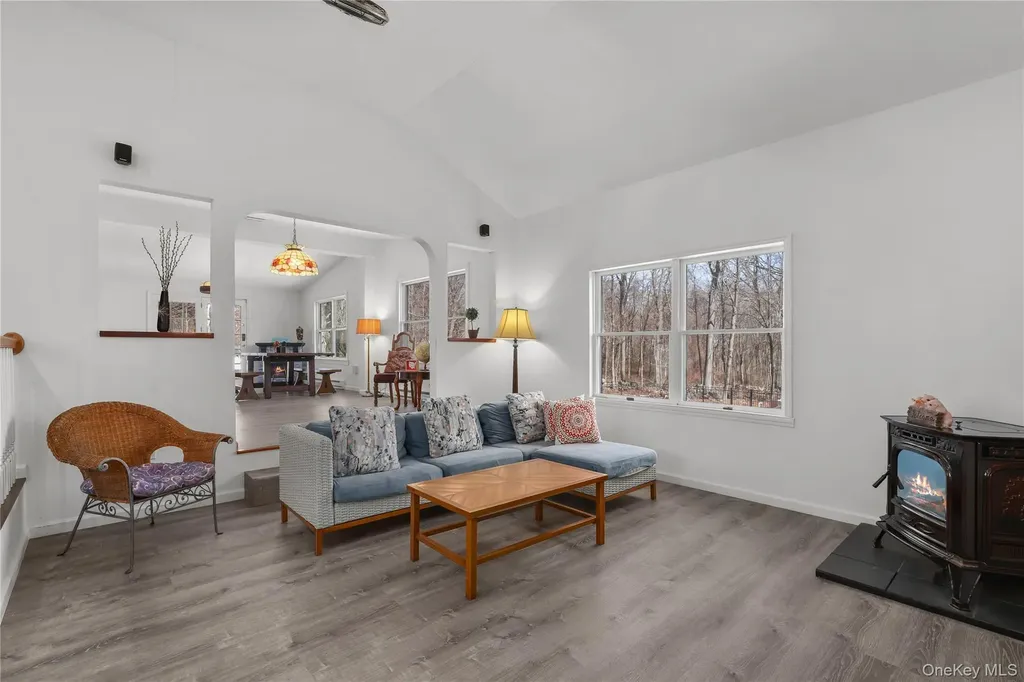 10 Vernon Drive Carmel NY 10512