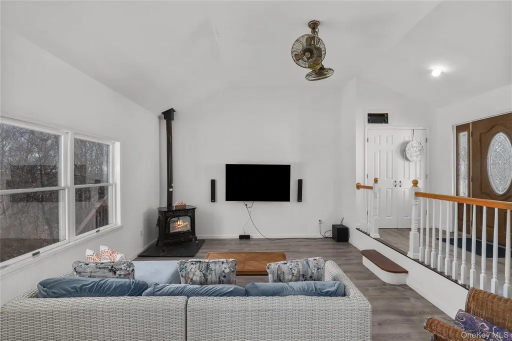 10 Vernon Drive Carmel NY 10512