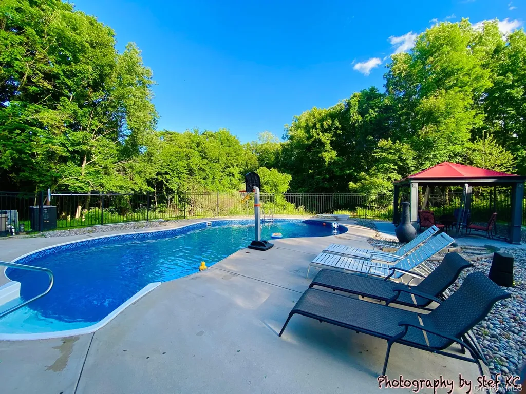 10 Vernon Drive Carmel NY 10512