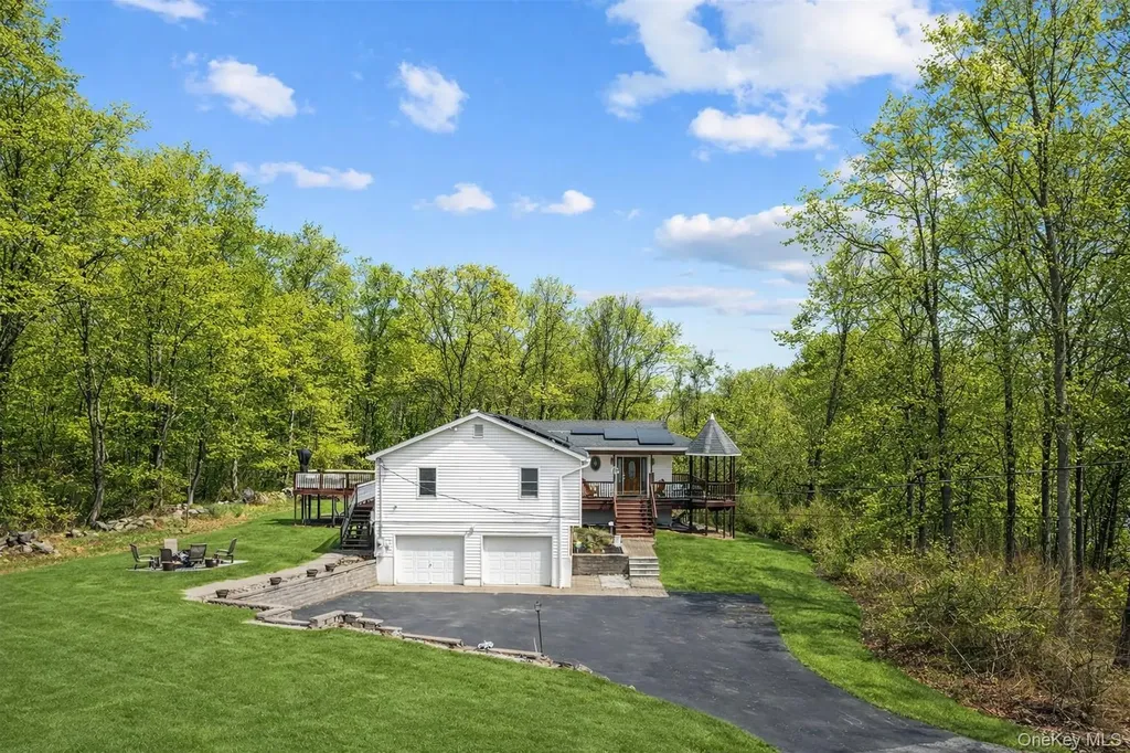 10 Vernon Drive Carmel NY 10512