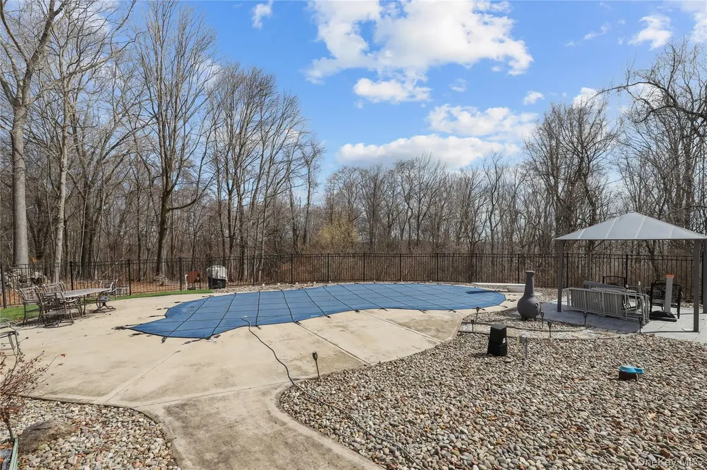 10 Vernon Drive Carmel NY 10512