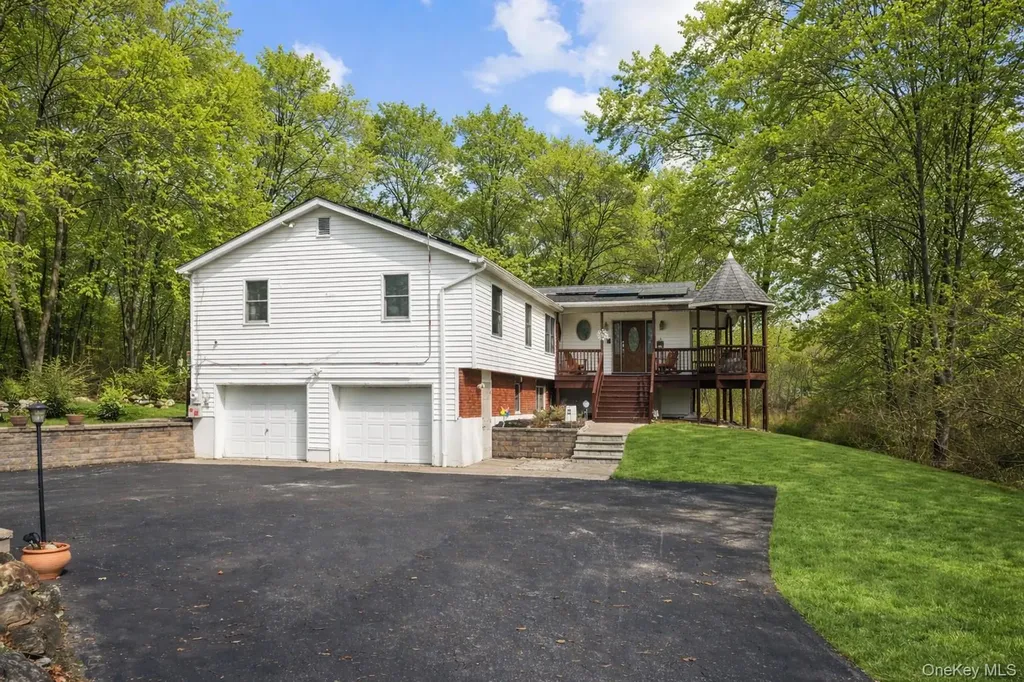 10 Vernon Drive Carmel NY 10512
