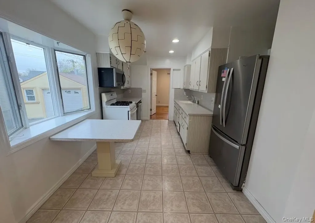 54 Camden Place New Hyde Park NY 11040