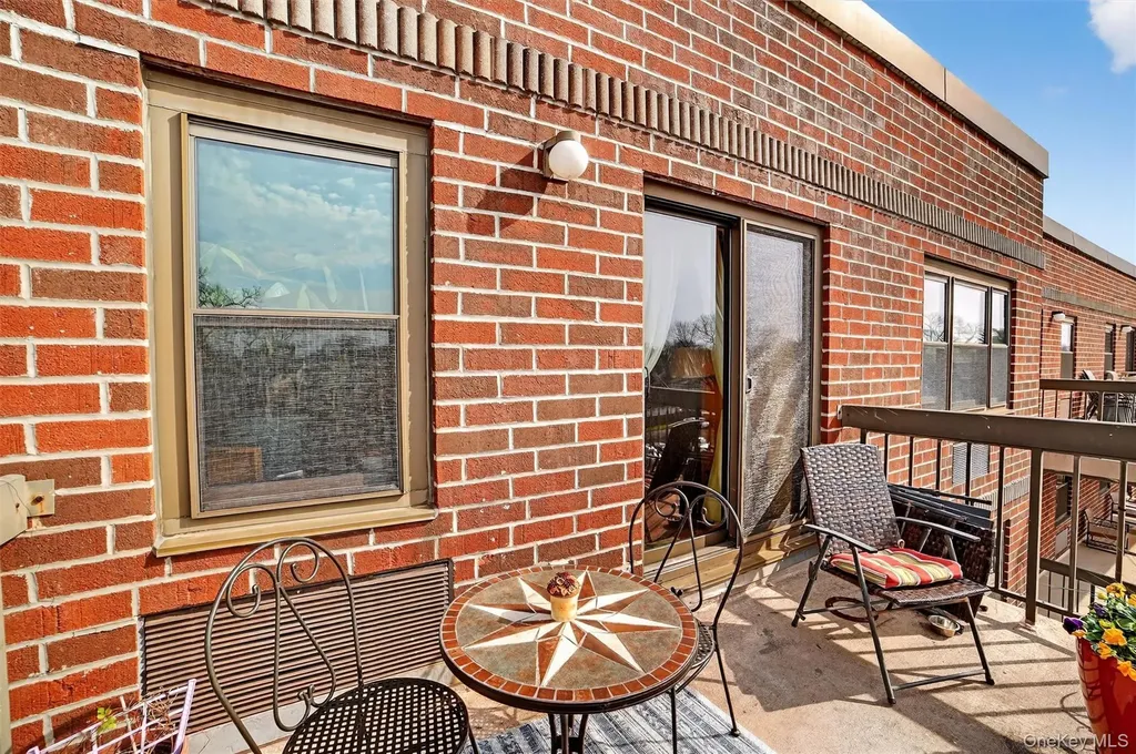 1376 Midland Avenue Bronxville NY 10708
