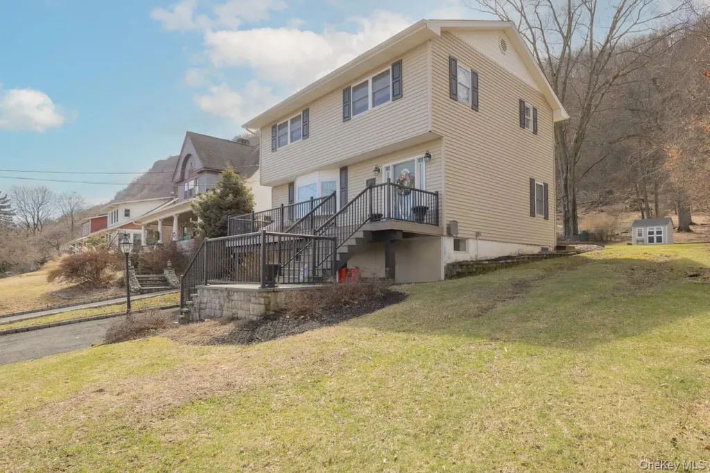 22 Hillside Avenue Haverstraw NY 10927