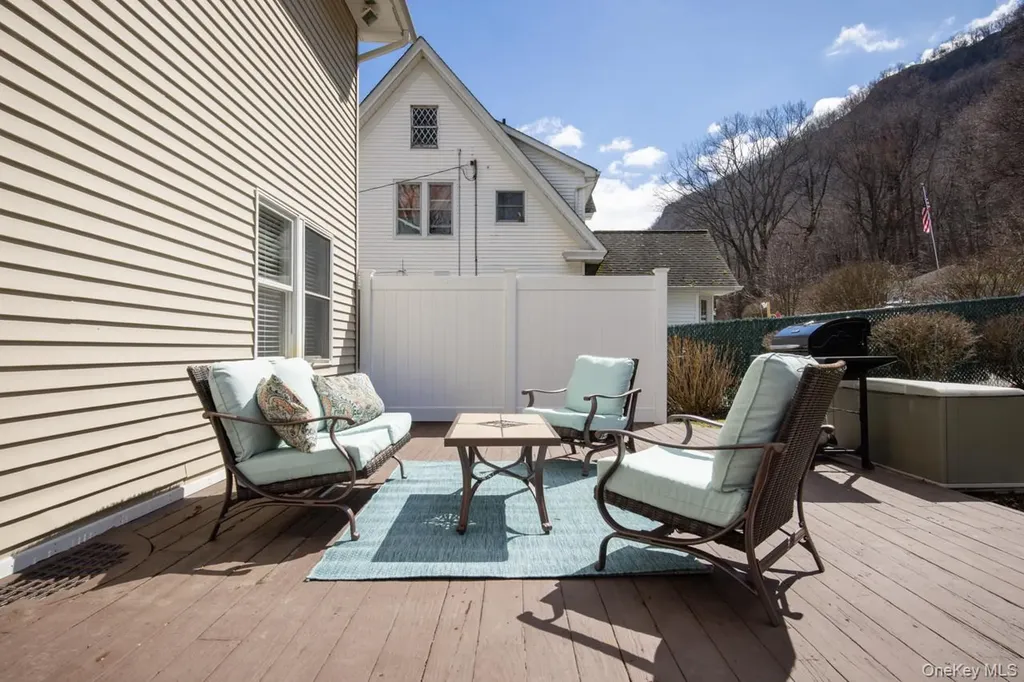 22 Hillside Avenue Haverstraw NY 10927