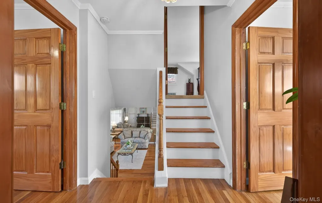 9 Marilyn Boulevard Plainview NY 11803