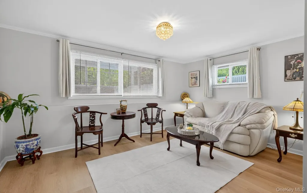 9 Marilyn Boulevard Plainview NY 11803
