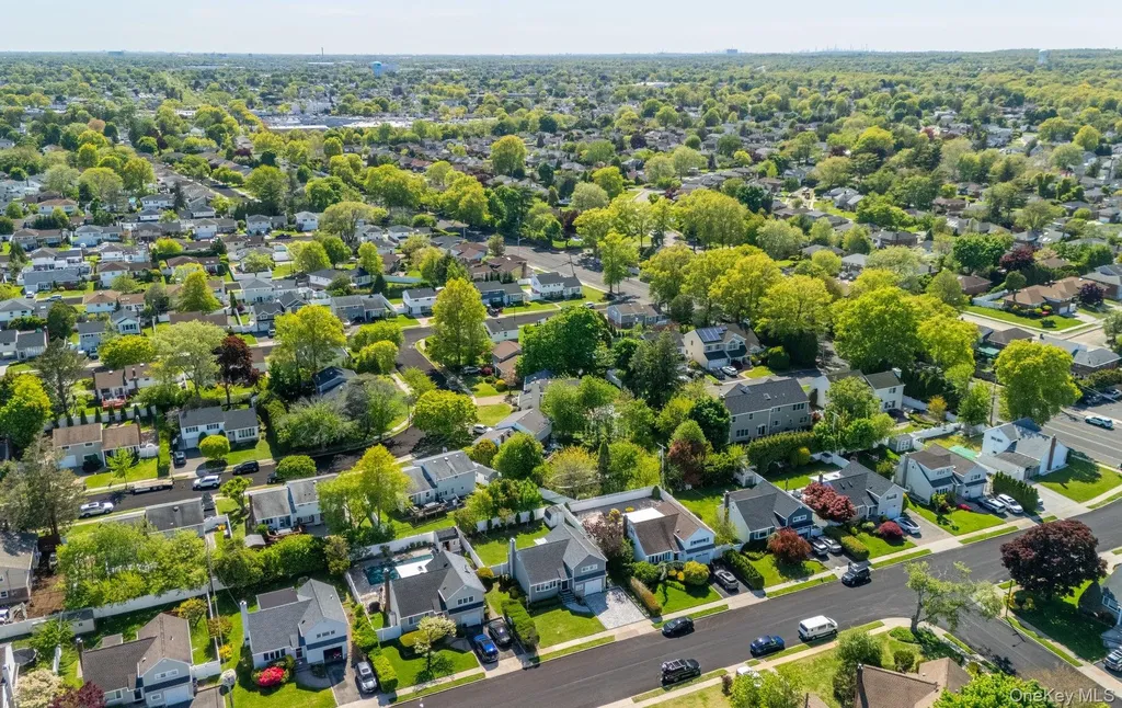 9 Marilyn Boulevard Plainview NY 11803