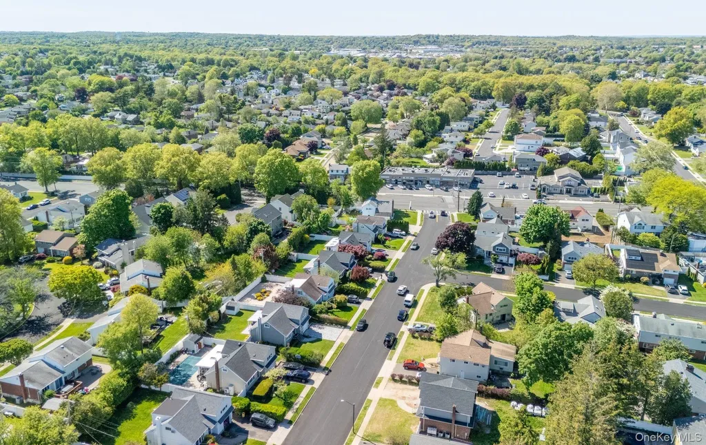 9 Marilyn Boulevard Plainview NY 11803