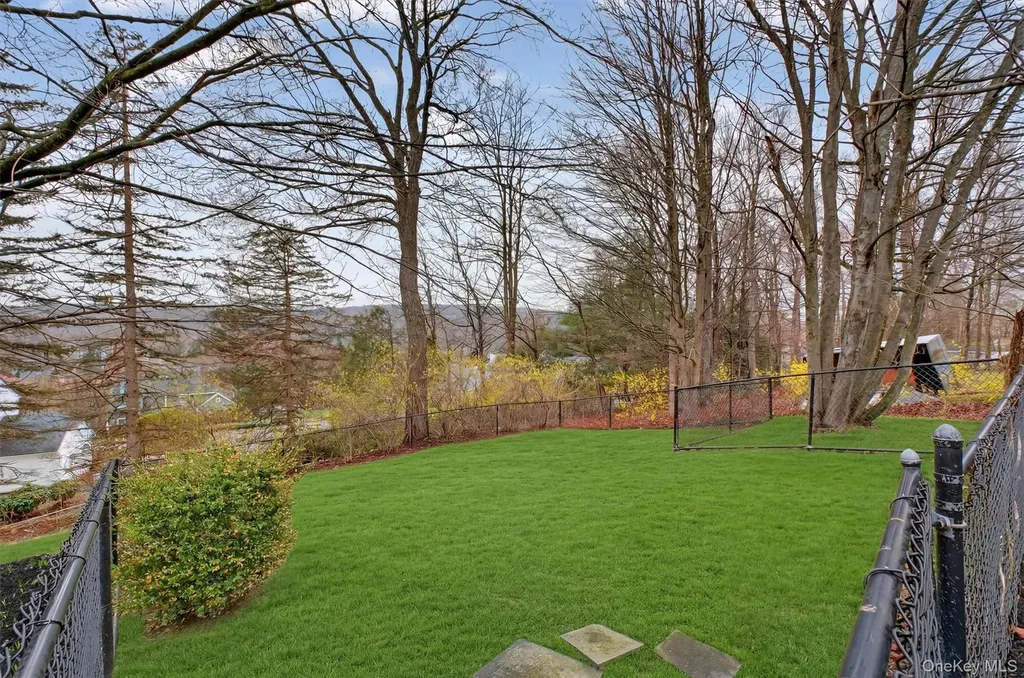 45 E Hill Road Cortlandt Manor NY 10567