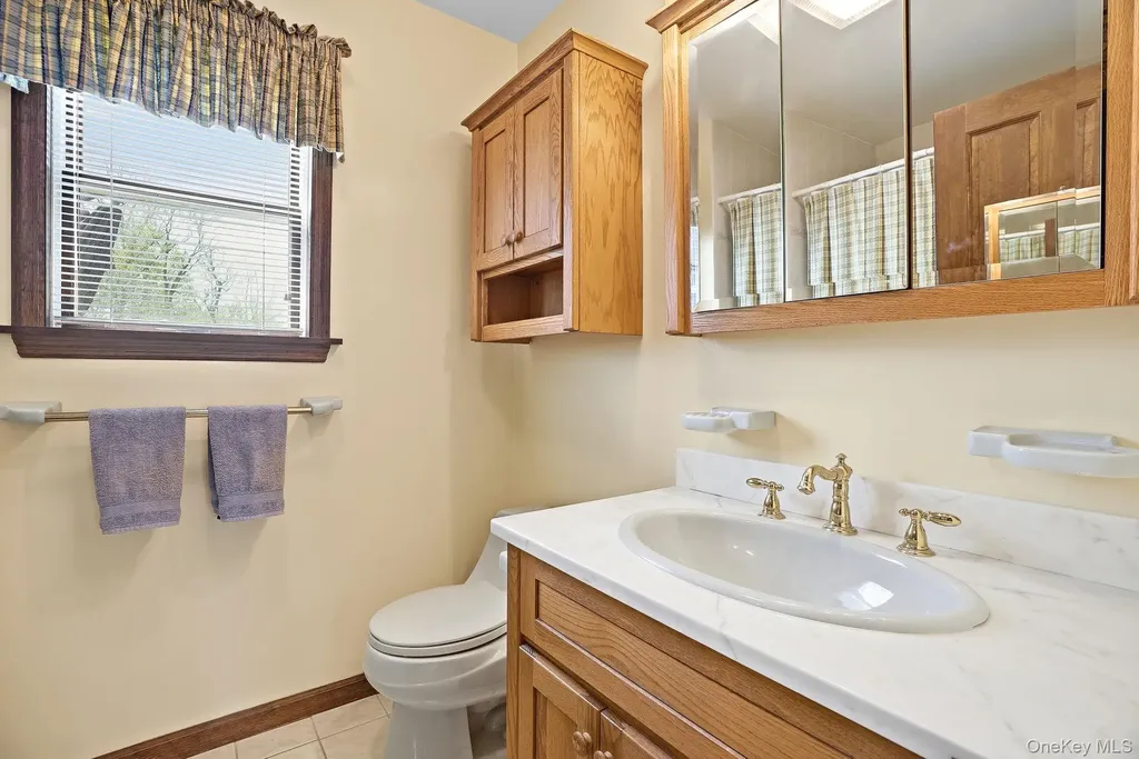 73 Sunset Road Montrose NY 10548