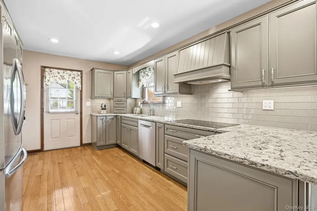 73 Sunset Road Montrose NY 10548