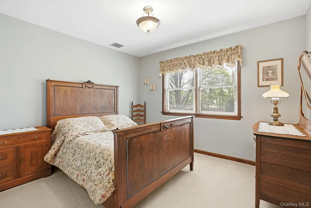 73 Sunset Road Montrose NY 10548