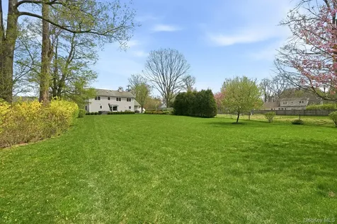 73 Sunset Road Montrose NY 10548