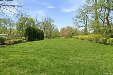 73 Sunset Road Montrose NY 10548