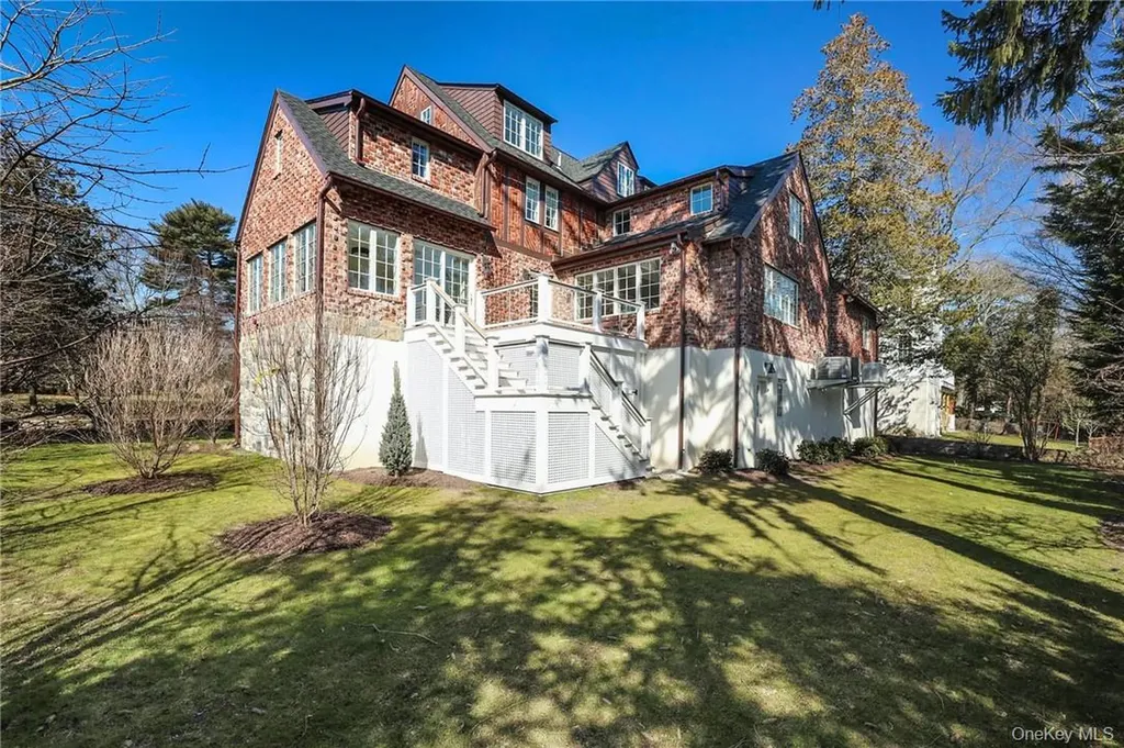 40 Mendota Avenue Rye NY 10580