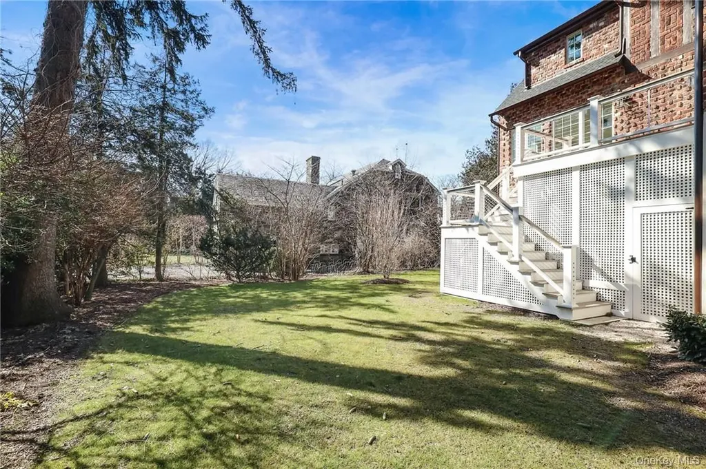 40 Mendota Avenue Rye NY 10580