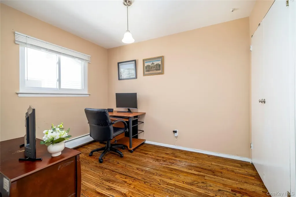 3930 Jane Lane Oceanside NY 11572