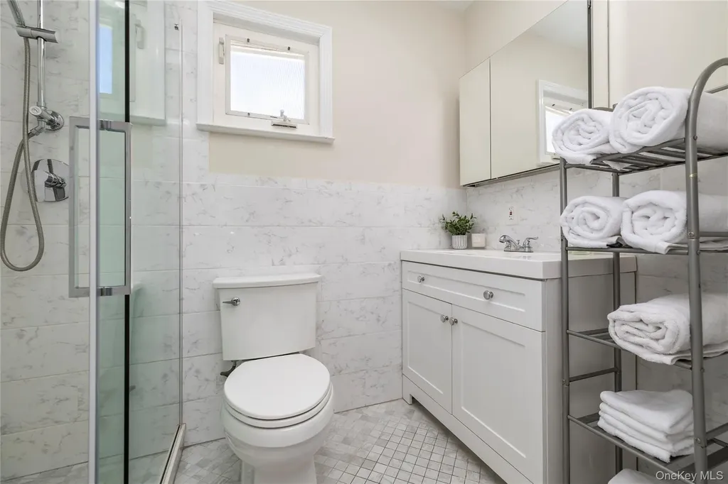 3930 Jane Lane Oceanside NY 11572