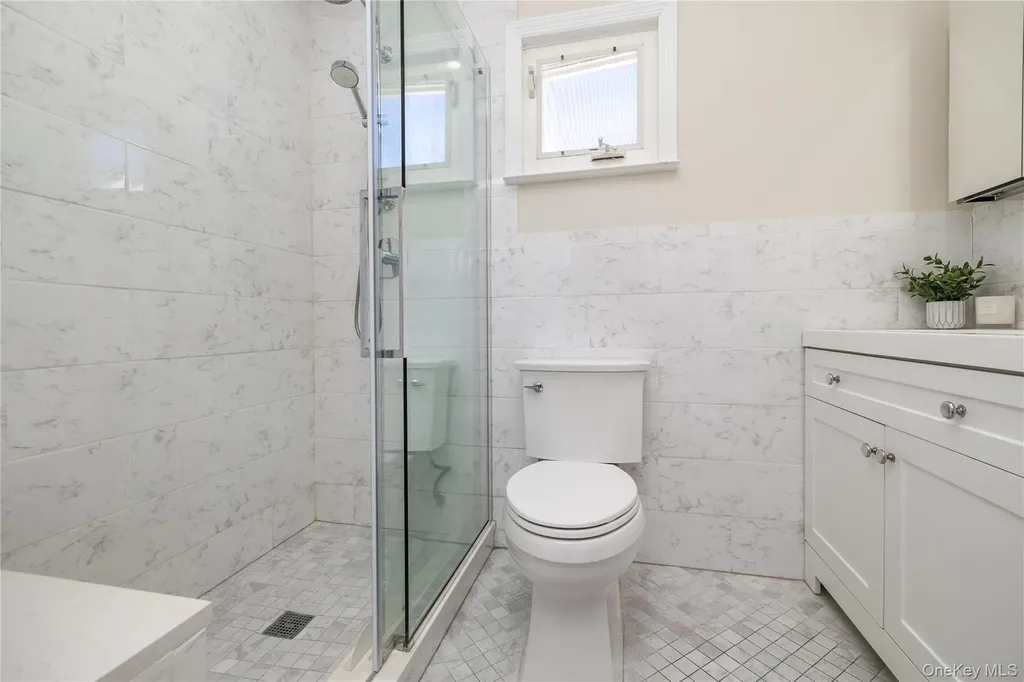 3930 Jane Lane Oceanside NY 11572