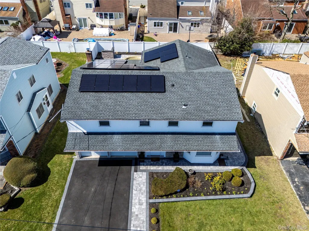 3930 Jane Lane Oceanside NY 11572