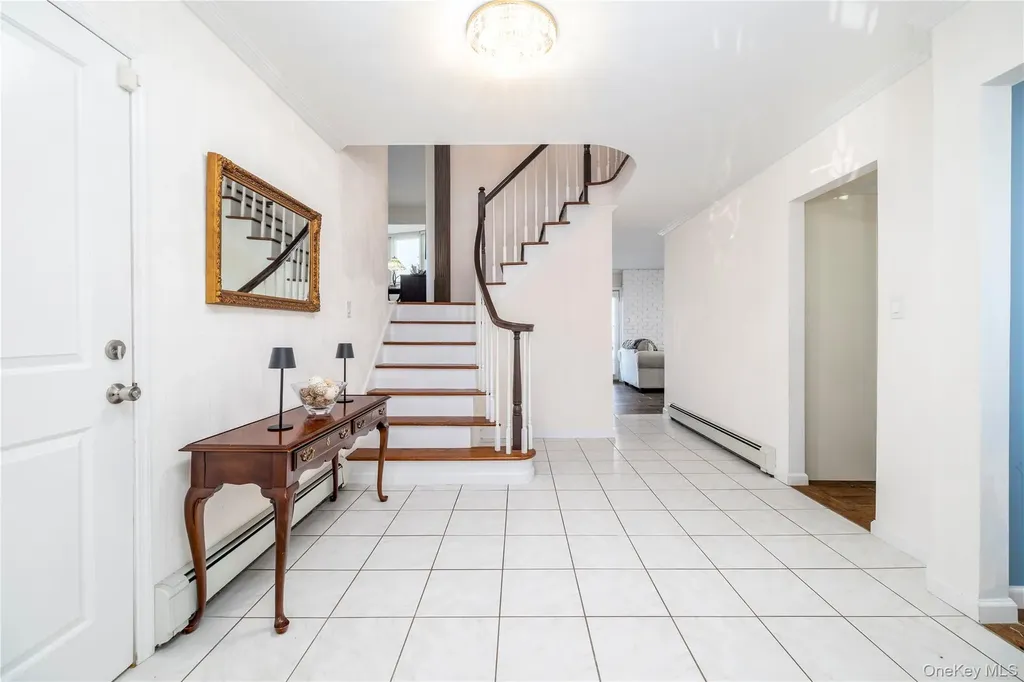 3930 Jane Lane Oceanside NY 11572