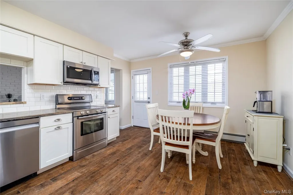 3930 Jane Lane Oceanside NY 11572