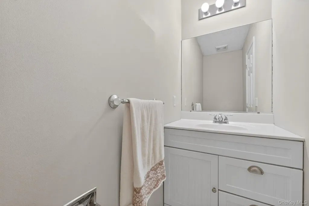 50 Jonathan Drive Mahopac NY 10541