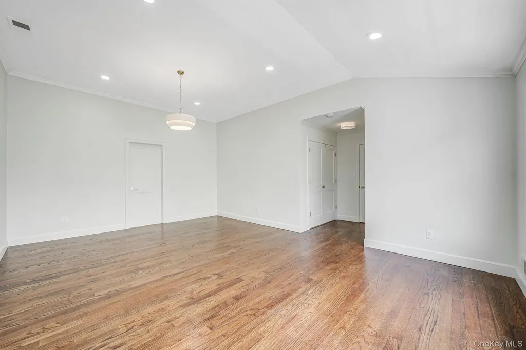 106 Fairway View Drive Commack NY 11725