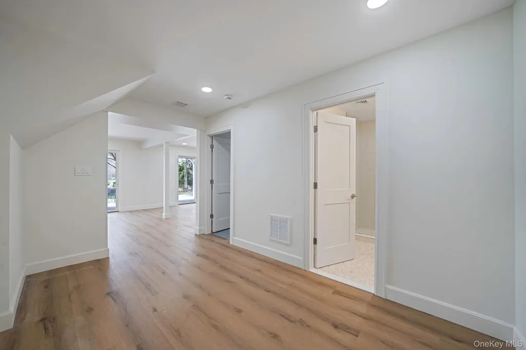 106 Fairway View Drive Commack NY 11725