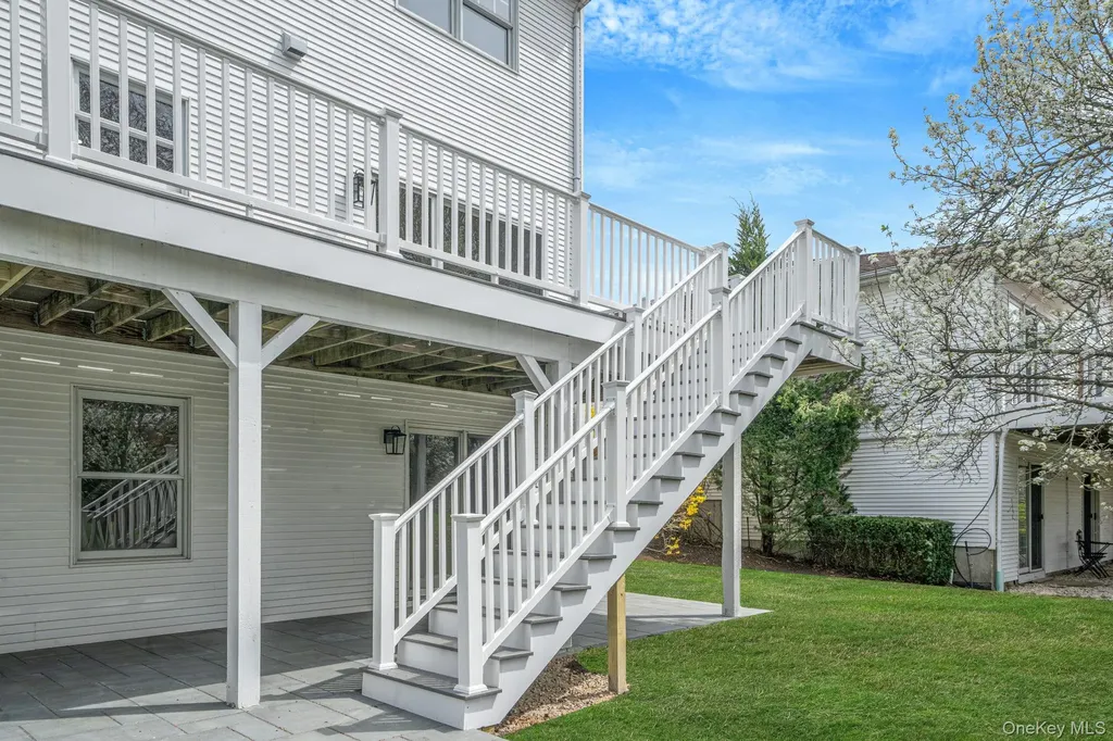 106 Fairway View Drive Commack NY 11725