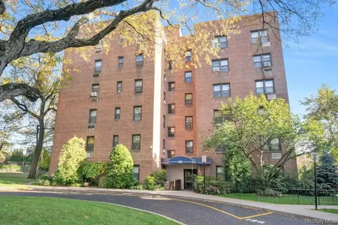 620 Pelham Road New Rochelle NY 10805