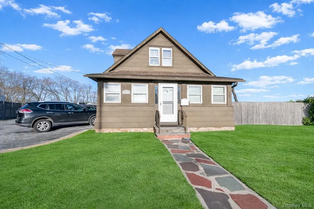 61 River Avenue Patchogue NY 11772